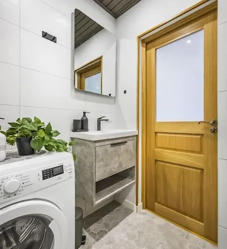 Cozy In The Center Апартаменты *